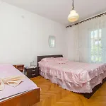 Apartments Bozjidar